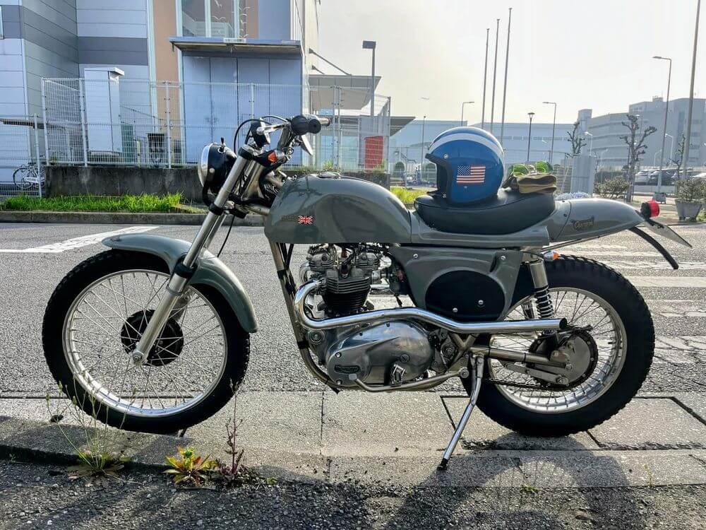 リックマントライアンフTR6